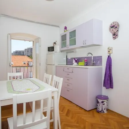 Gugily Guest house